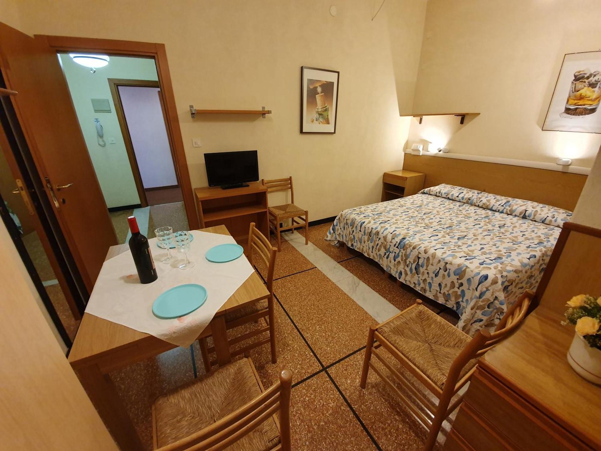 Residence Olivotti Finale Ligure Buitenkant foto