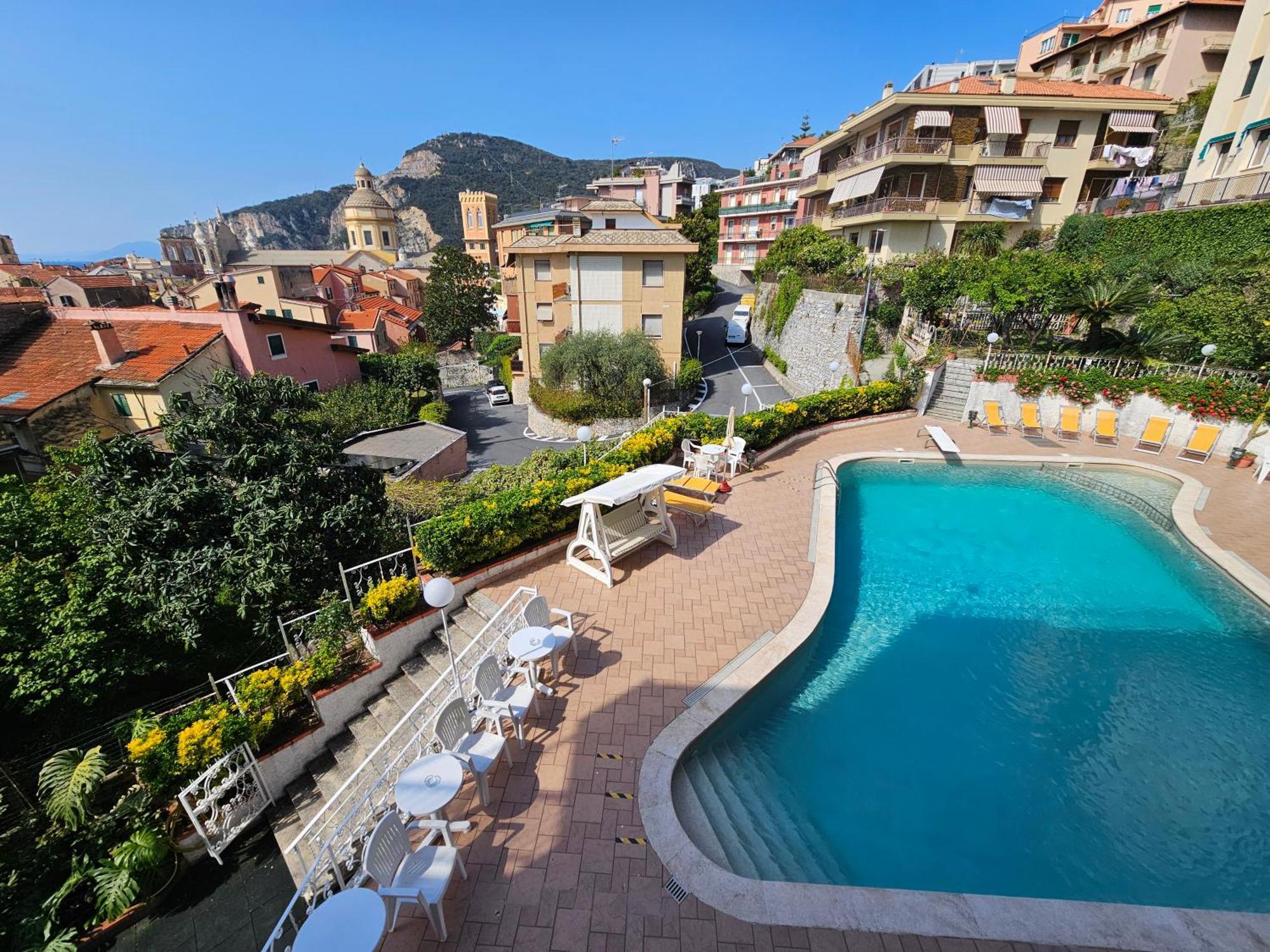 Residence Olivotti Finale Ligure Buitenkant foto
