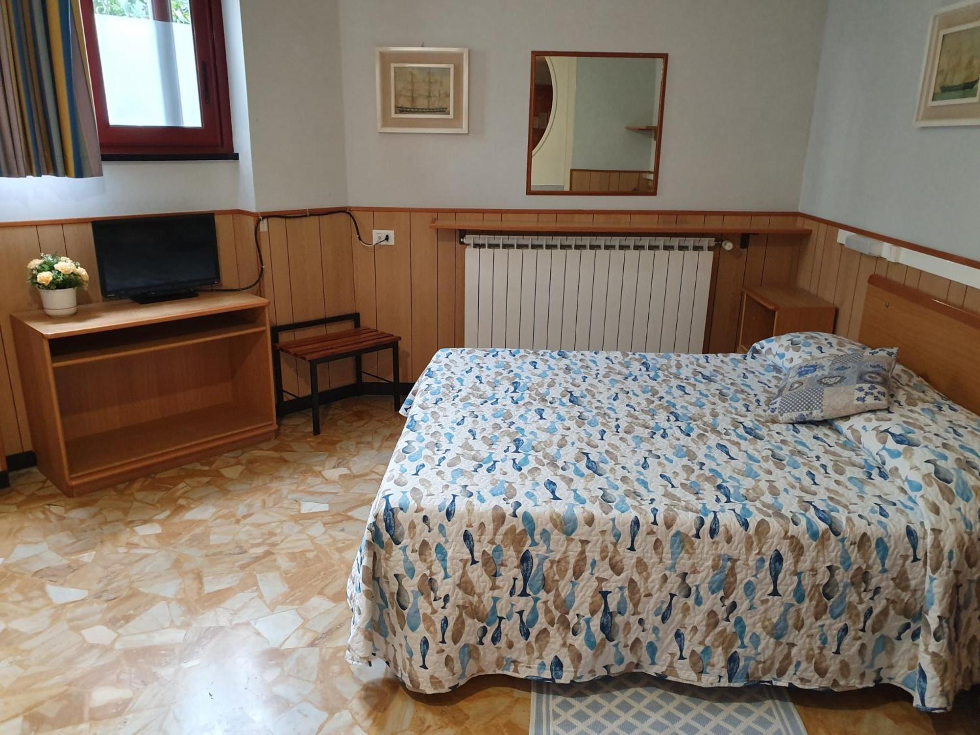 Residence Olivotti Finale Ligure Buitenkant foto