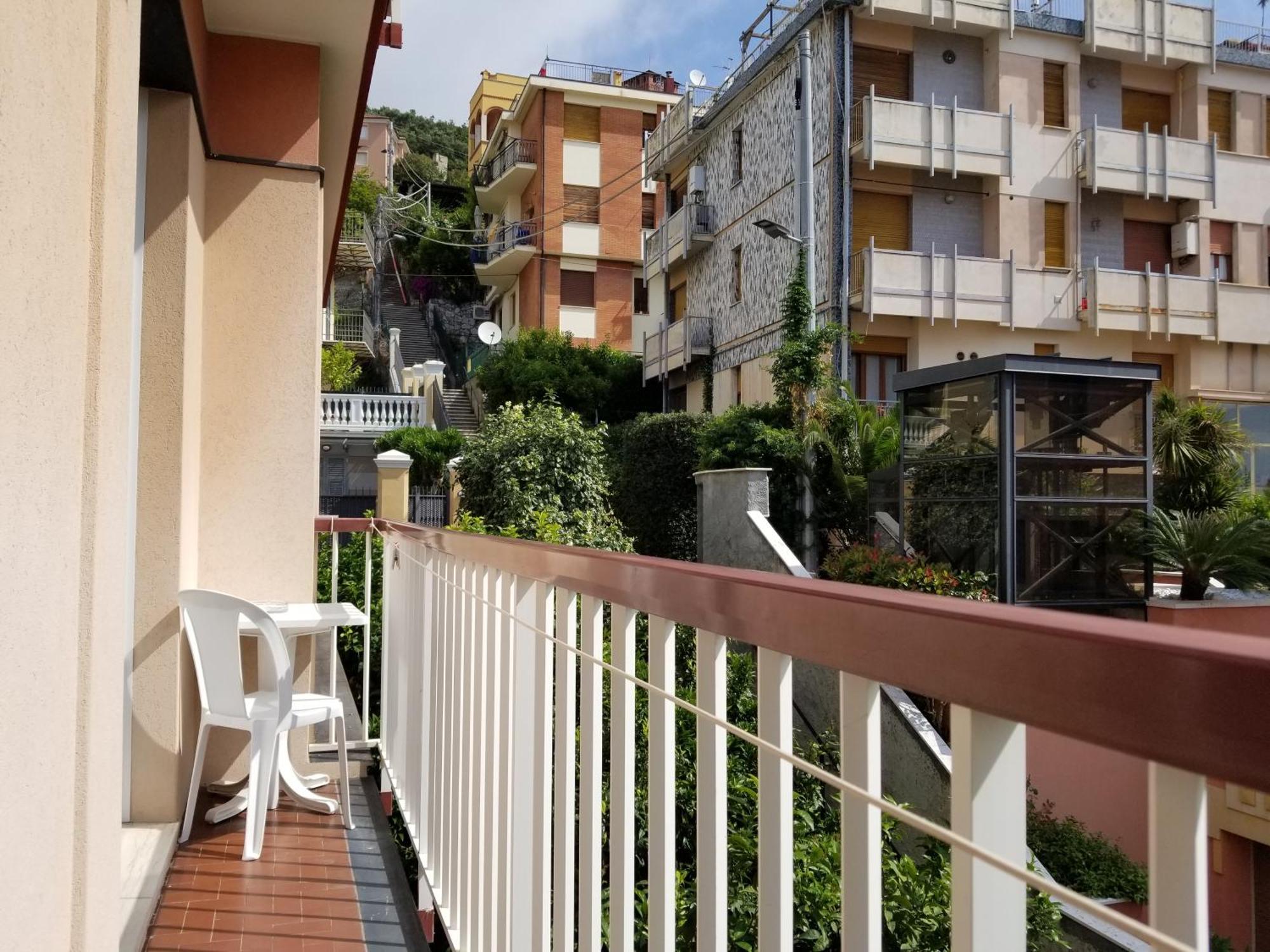 Residence Olivotti Finale Ligure Buitenkant foto