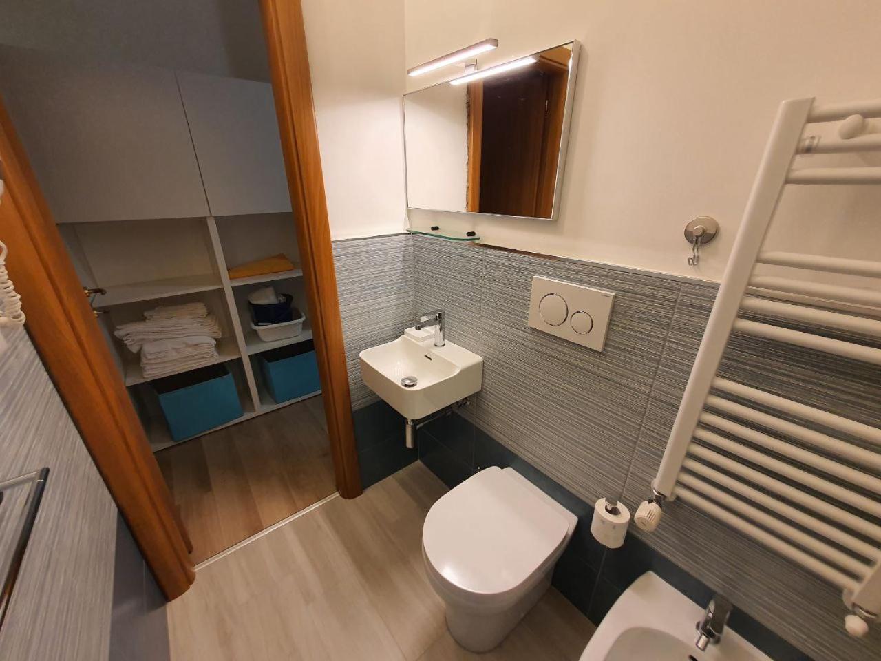Residence Olivotti Finale Ligure Buitenkant foto
