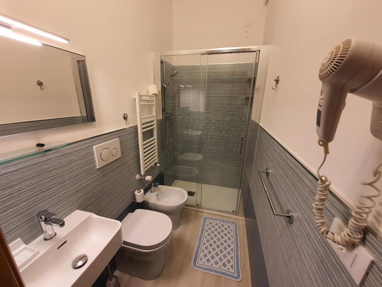 Residence Olivotti Finale Ligure Buitenkant foto